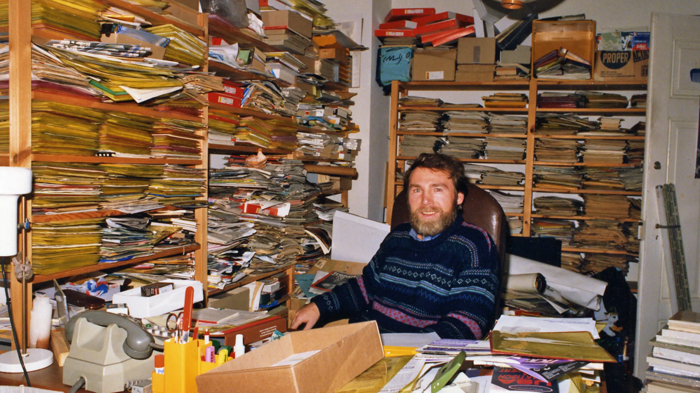 Walter Kamm dans son bureau en 2006
